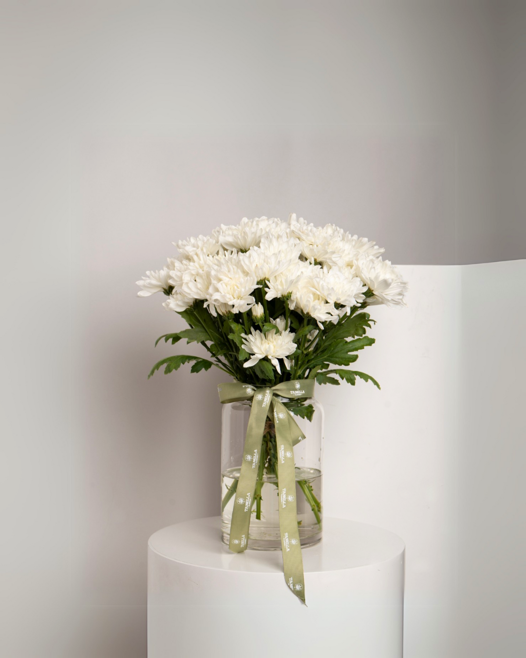 Crysanthemum Spray White Vase - tanella flowers