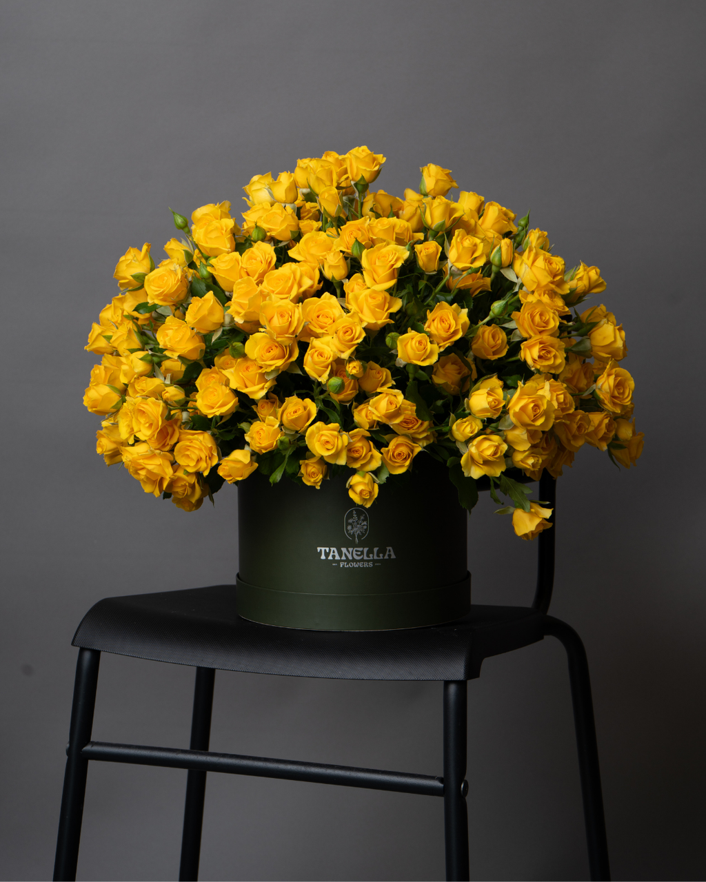 Pineapple Tart - tanella flowers 