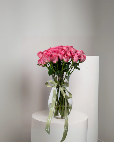 Rose charlize Vase - tanella flowers 