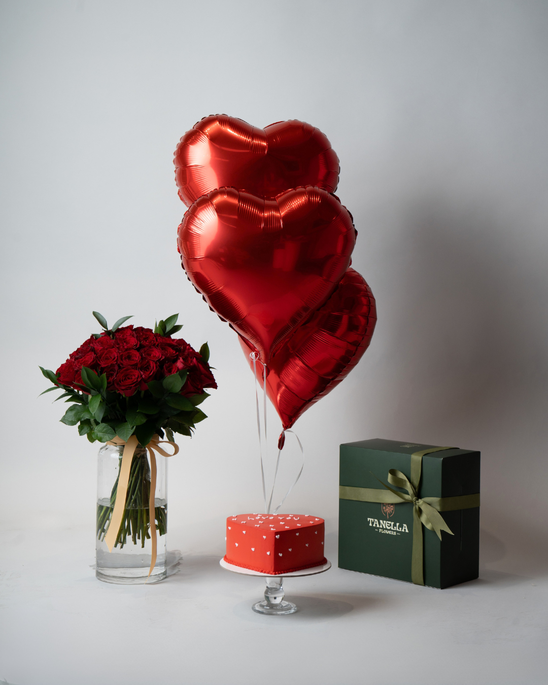 Amour Bundle - tanella flowers 