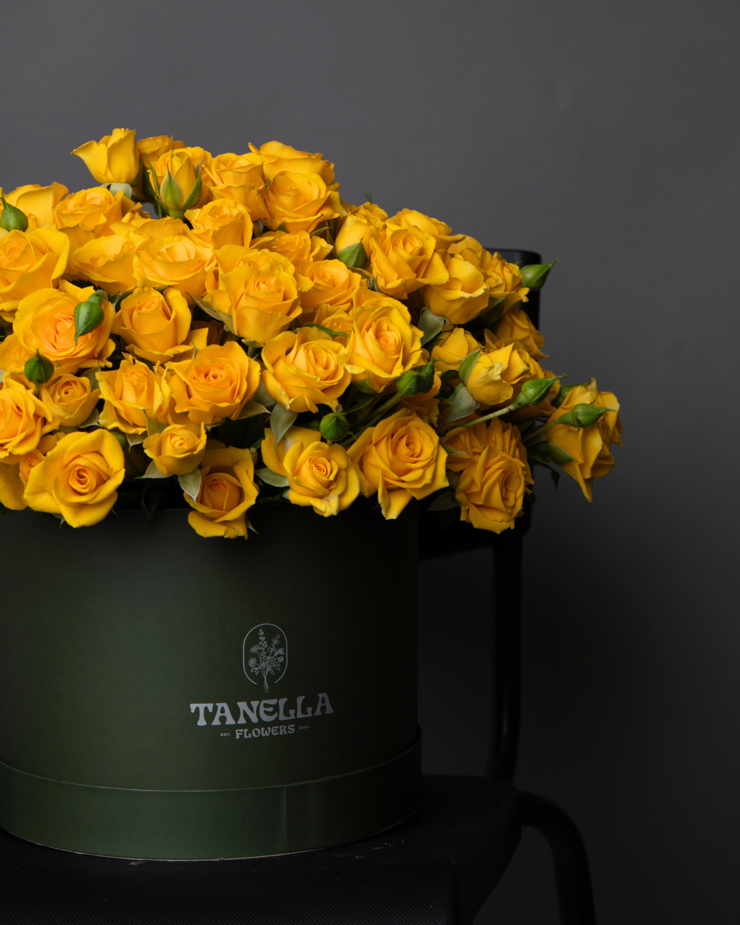 Pineapple Tart - tanella flowers 